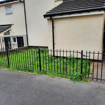 Lovely 2-Bed House In The Heart Of Woodhouse Leeds Leeds  Exterior foto