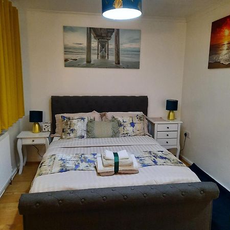 Lovely 2-Bed House In The Heart Of Woodhouse Leeds Leeds  Exterior foto