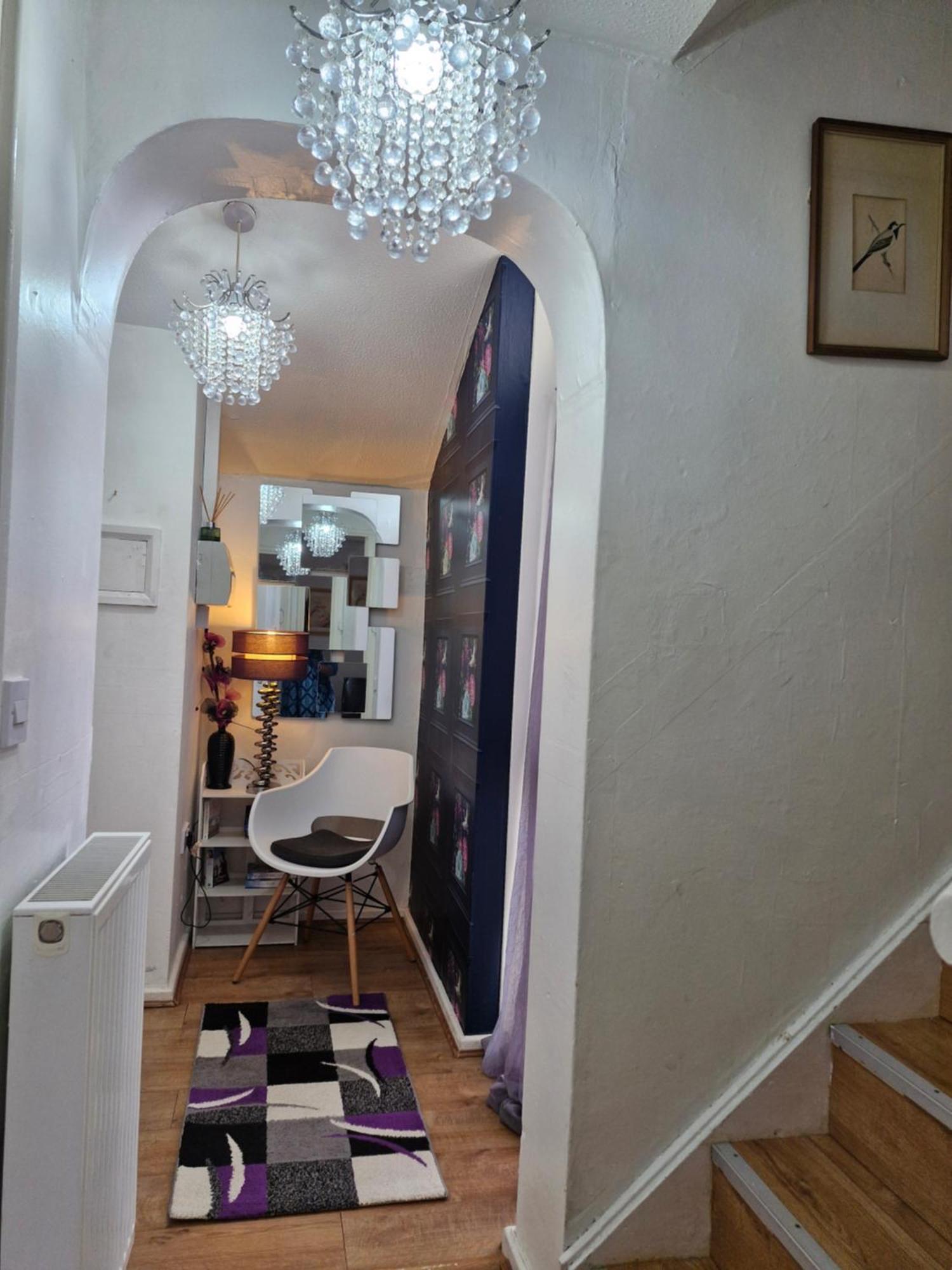 Lovely 2-Bed House In The Heart Of Woodhouse Leeds Leeds  Exterior foto